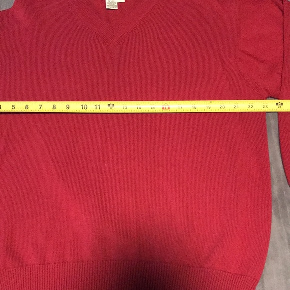 Eddie Bauer V neck sweater - Picture 5 of 7